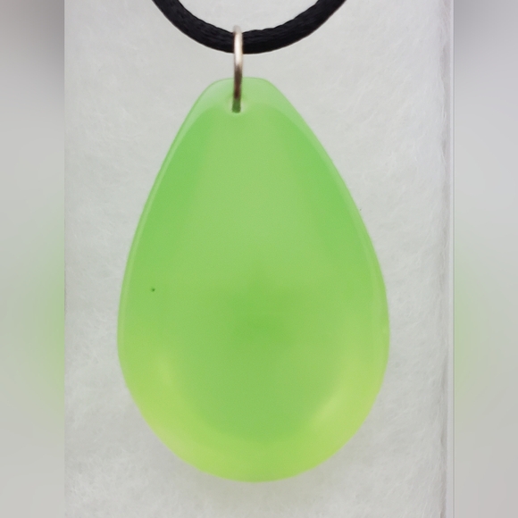 Starfish Resin Necklace Pendant Black Cord Beachwear Jewelry - Picture 3 of 5